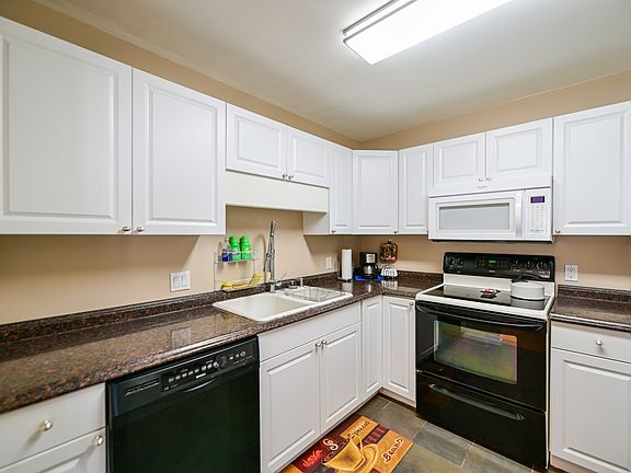 2nd image of 10 Meadow Ln #1