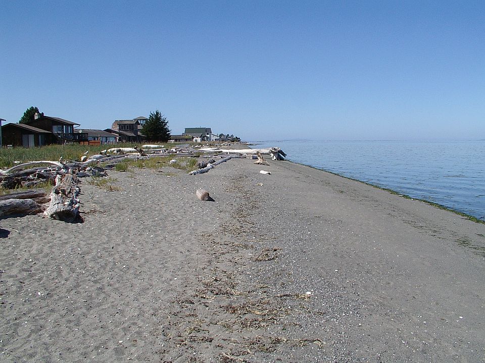 2nd image of 771 Three Crabs Rd