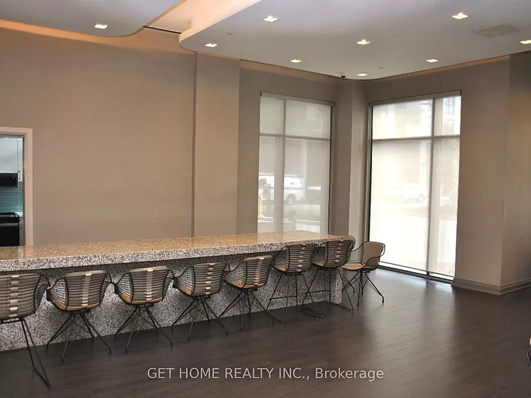 20 Meadowglen Pl #2401 — Photo 20