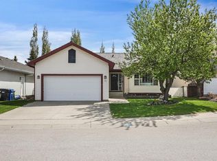 11 N Strathmore Lakes Cres, Strathmore, AB T1P1L7