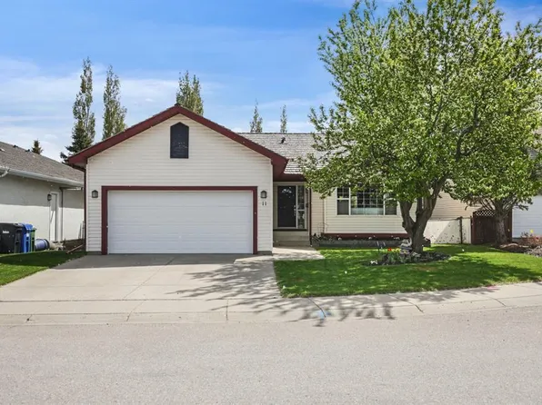 11 N Strathmore Lakes Cres, Strathmore, AB T1P 1L7