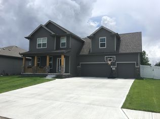 17221 Chutney Dr, Omaha, NE 68136