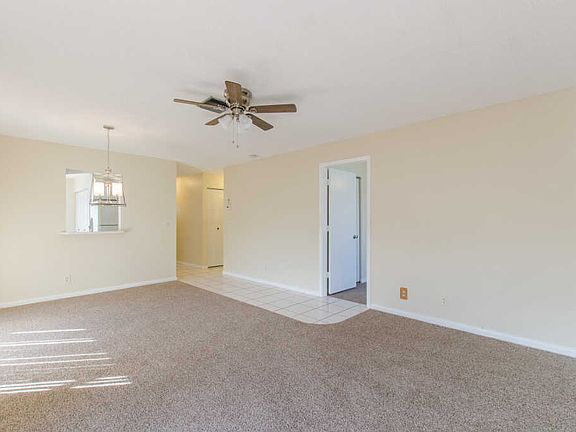 3rd image of 14890 Wildflower Ln