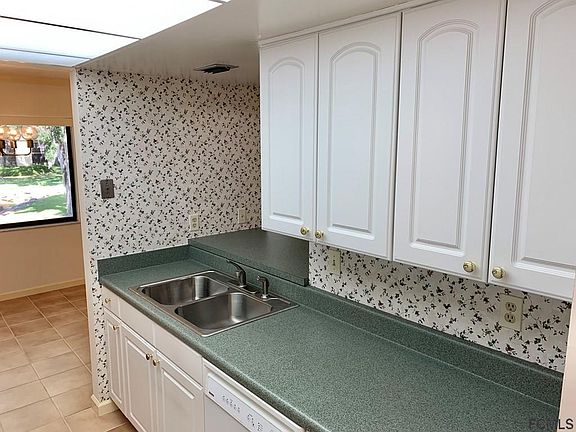 5th image of 310 Palm Coast Pkwy NE APT 203