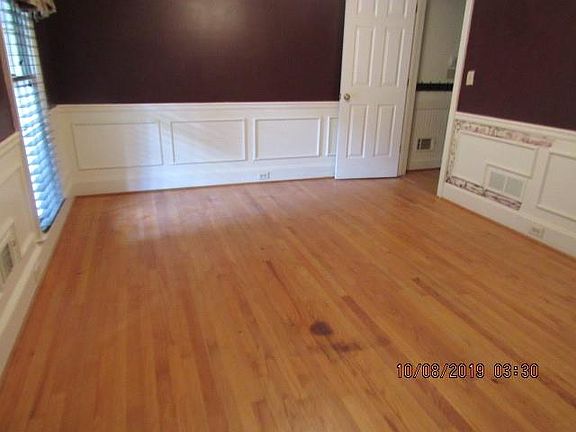 2nd image of 3540 Thunderwood Ln