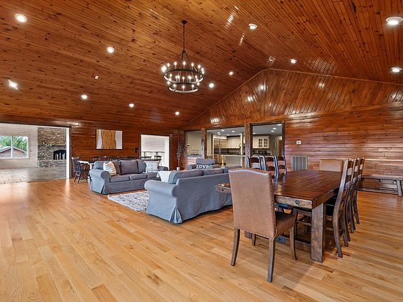 47th image of 1020 Thomas Rd