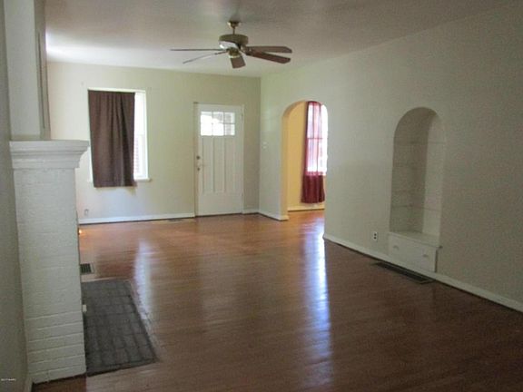 3rd image of 1428 Broadway St