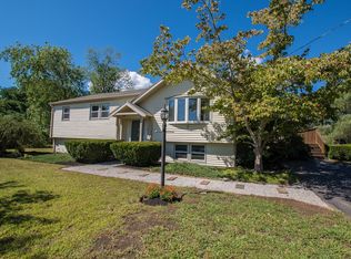 4 Mullein Hill Dr, Lakeville, MA 02347