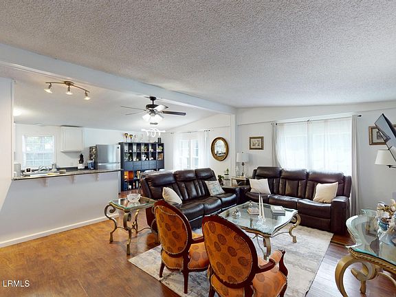 4th image of 18 Capehart Circle