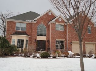 94 Edgemere Rd, Livingston, NJ 07039