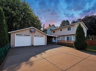 1121 Suburban Ave, Saint Paul, MN 55106