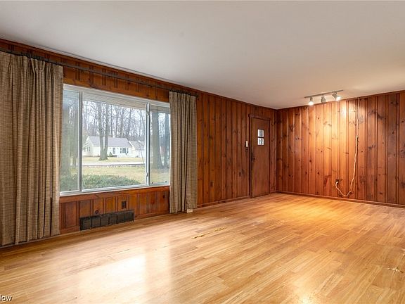 4th image of 4416 Lansing Dr