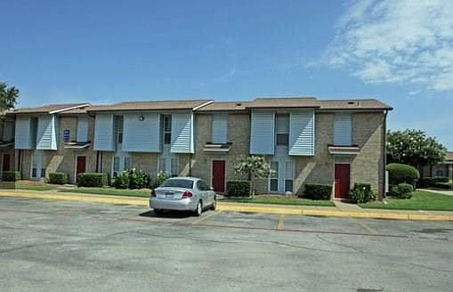2nd image of 2100 Southcrest Dr