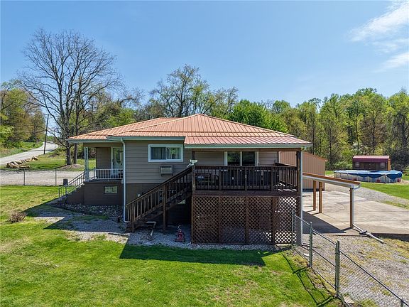 3rd image of 713 York Run Rd