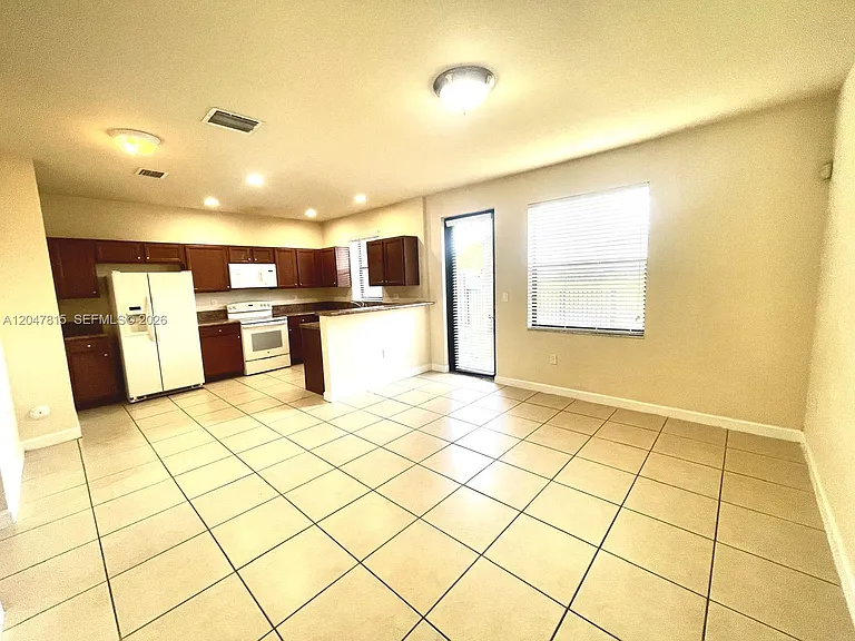 23364 SW 113th Psge #23364 — Photo 9