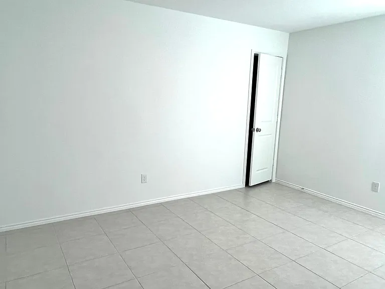 5836 Timber Point Dr — Photo 10