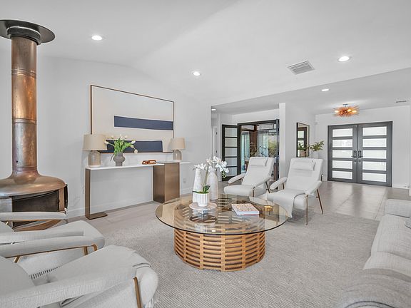 4th image of 3161 N 36TH Street