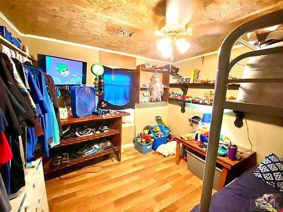 5th image of 115 Chauvin St