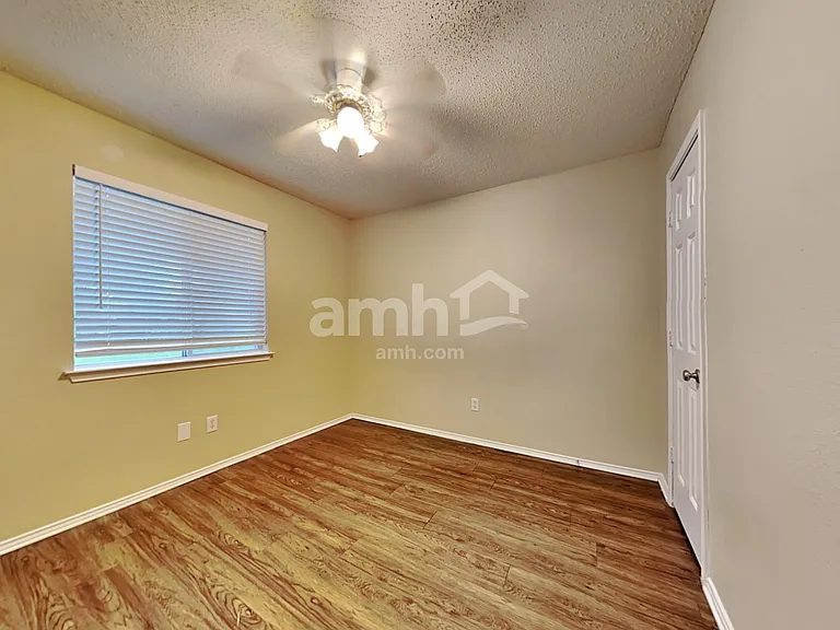1105 Warrington Way — Photo 15