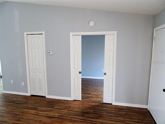 4th image of 7707 Willow Park Dr
