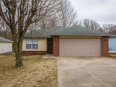 1009 S East St, Rogers, AR, 72756