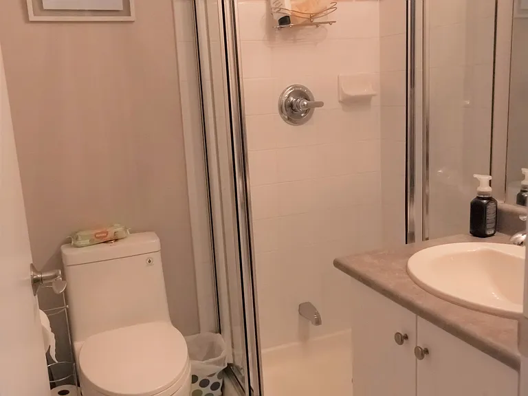 1359 Rathburn Rd E #1014 — Photo 11