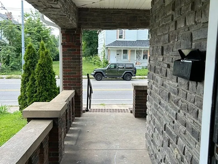 925 Xenia Ave — Photo 59