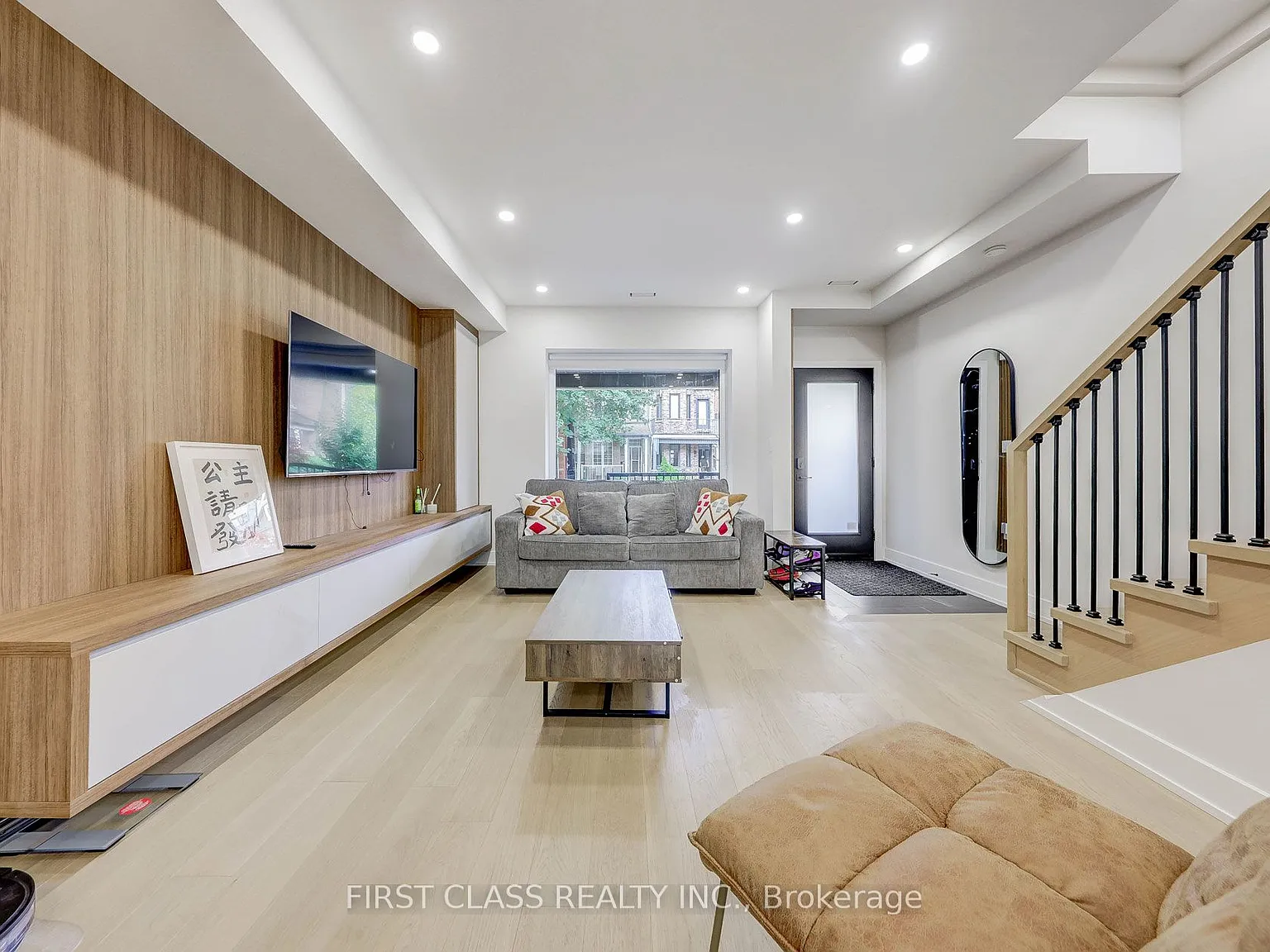 4 bed, $9,000 — Photo 4