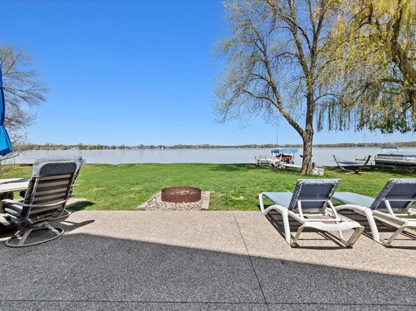 1108 Lakeview Dr, Waverly, MN 55390