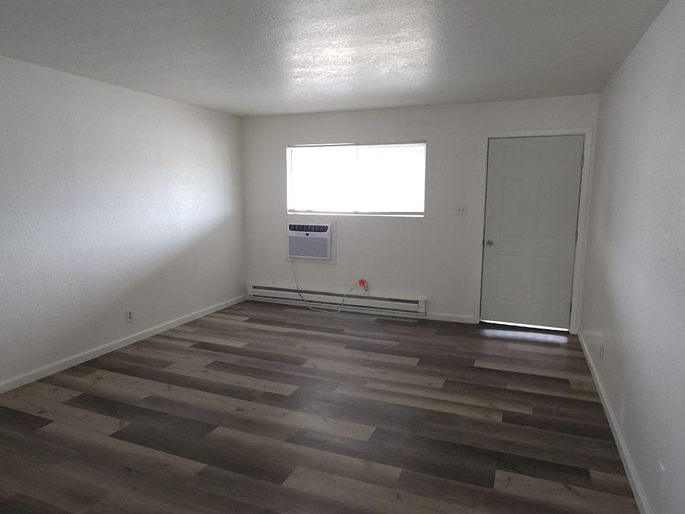 2nd image of 115 Curry Dr #6