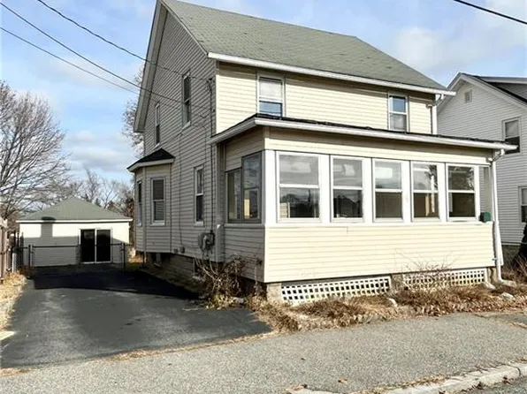 28 Orlo Ave, East Providence, RI 02914