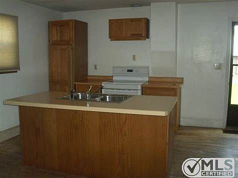 2nd image of 1120 Montana Ave