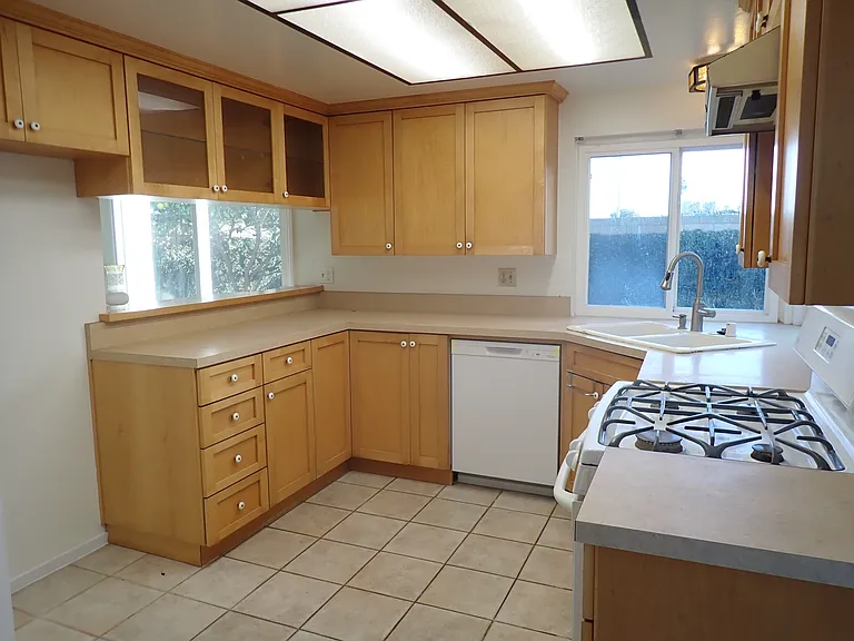 7846 Connie Dr — Photo 9
