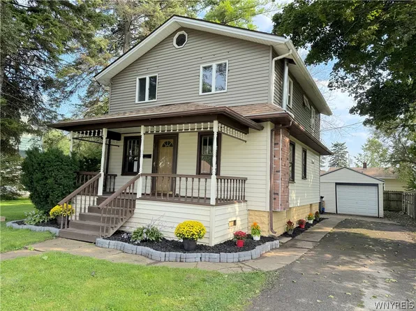 59 Klaum Ave, North Tonawanda, NY 14120