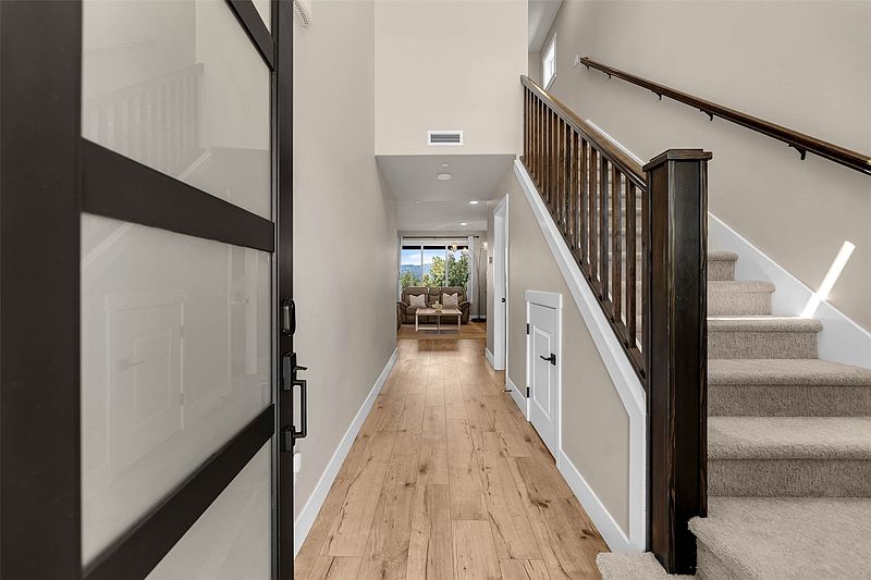 3rd image of 329 W Laurel Street