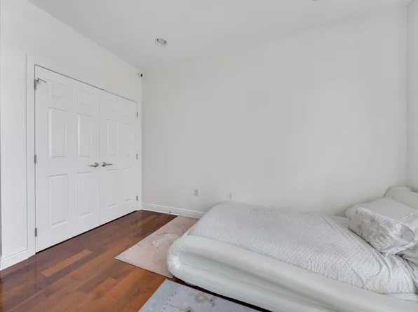 7400 River Road image 15 of 31