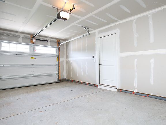 Mendelssohn 1-Car Garage