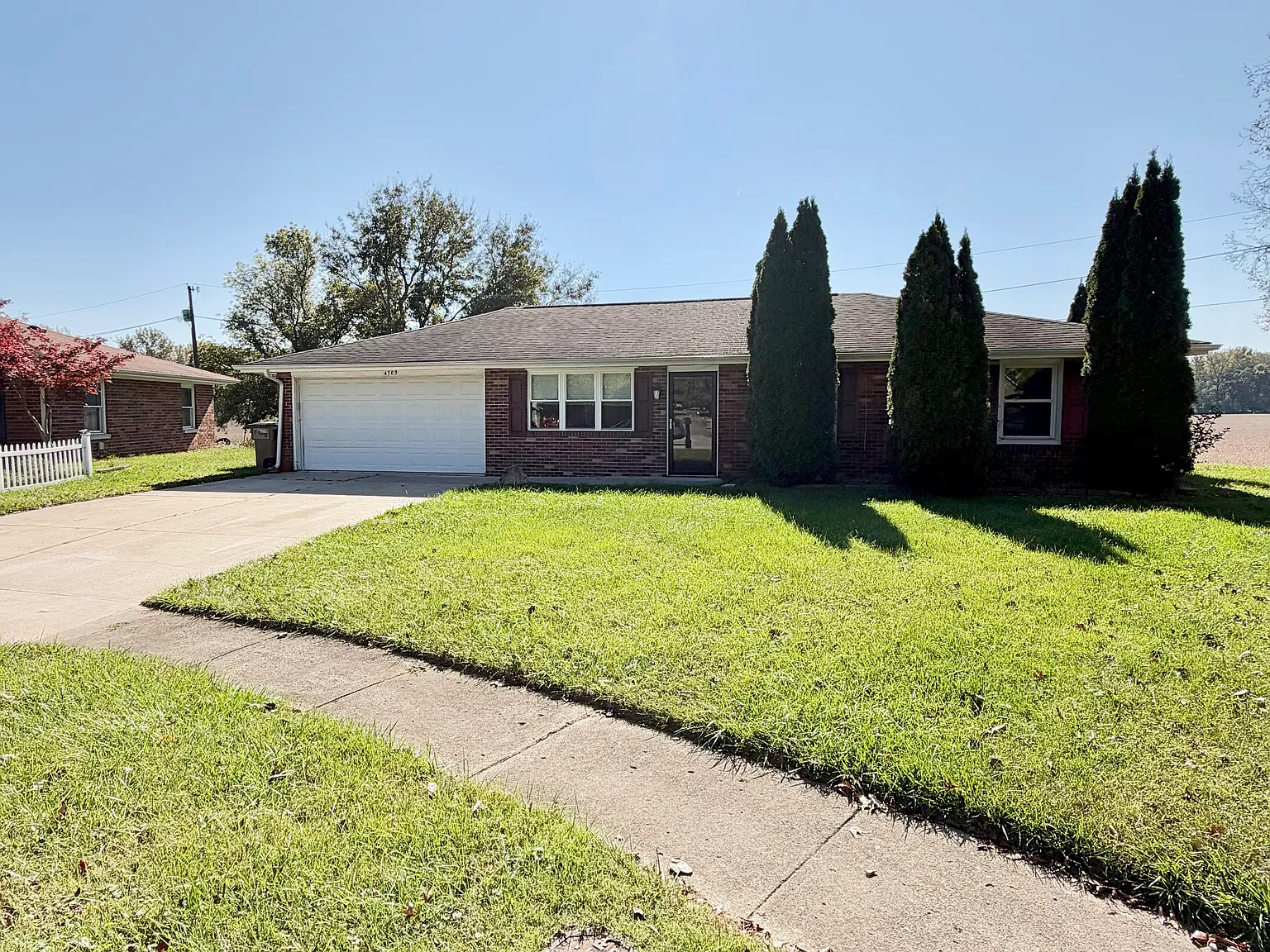 3 bed, 1.5 bath, 1170 sqft, $1,575 — Photo 2