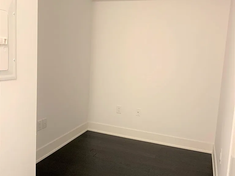 955 Bay St #715 — Photo 10