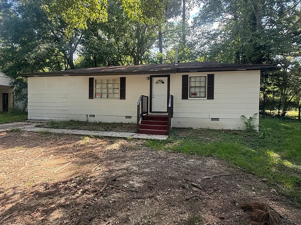 3050 Woodview Dr