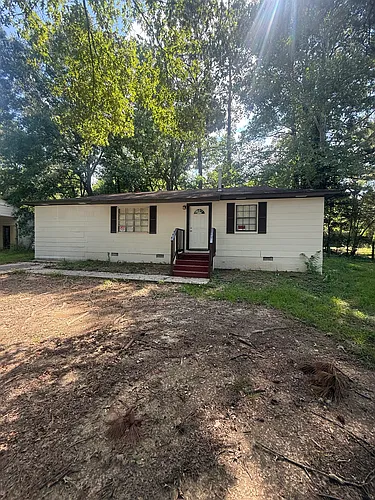 3050 Woodview Dr Photo 1
