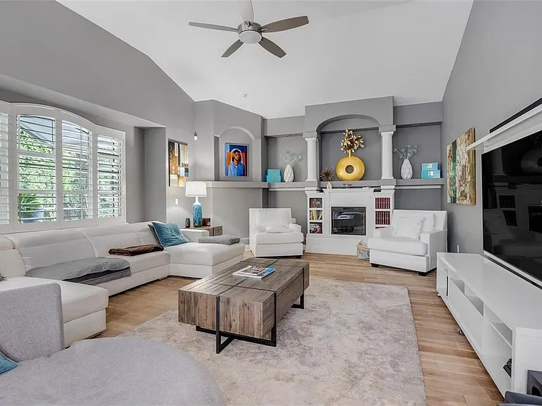 8629 Great Cove Dr — Photo 9