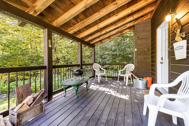 5th image of 219 Edwards Hill Road