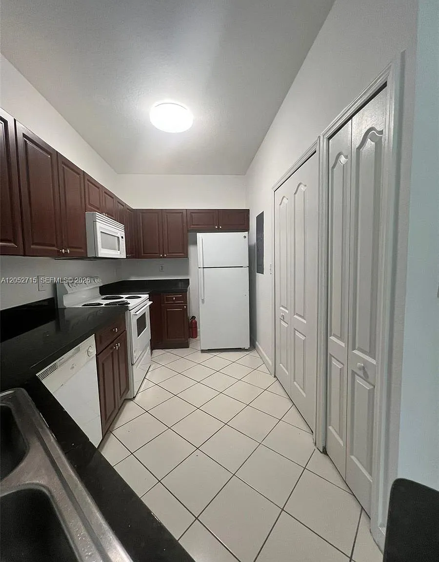 Shoma Homes At Country Cl — Photo 1