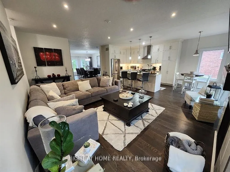84 Diamond Valley Dr — Photo 15