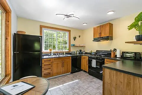 175 Indian Orchard Rd — Photo 5