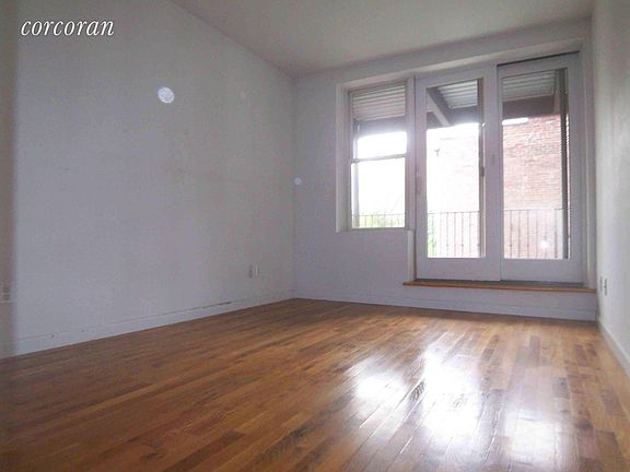 5th image of 67 Lafayette Ave APT 2