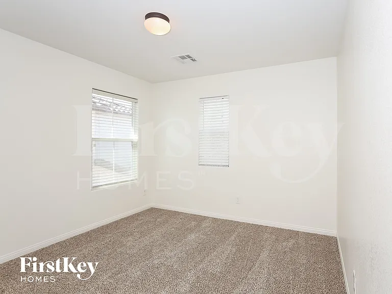 133 Cracked Tree Ave — Photo 11
