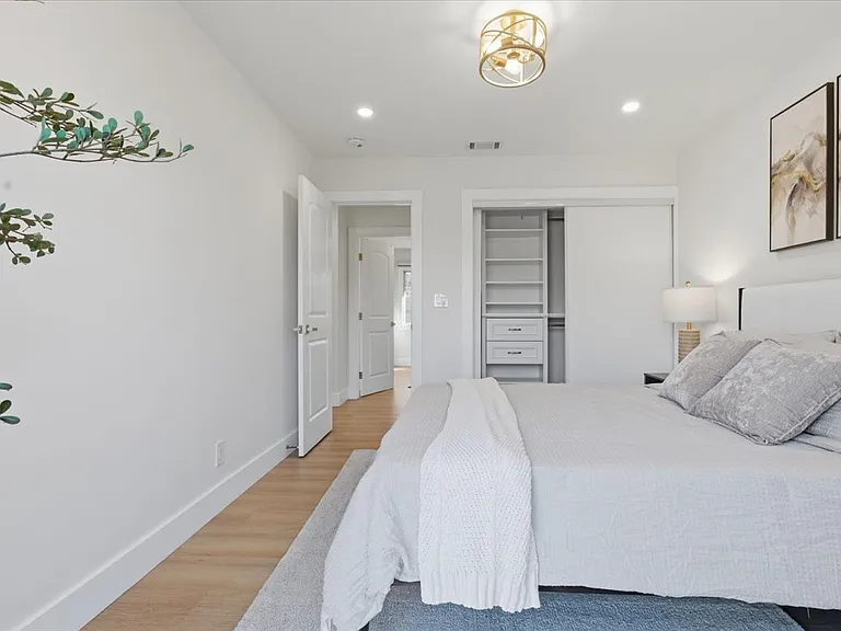 7947 Serena Ct — Photo 30