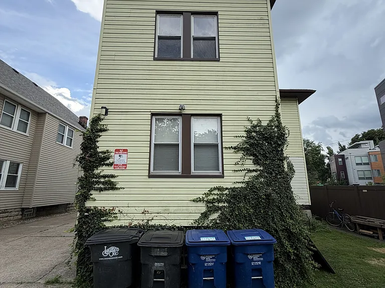 18826 Sloane Ave — Photo 2